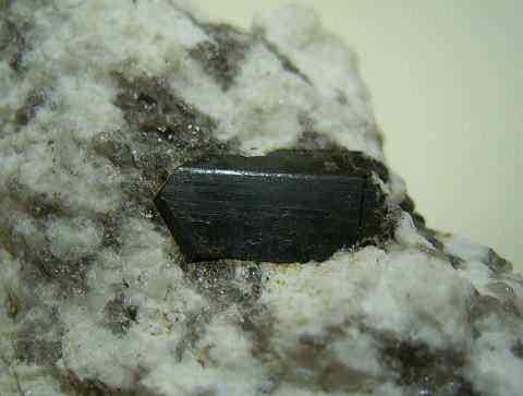セリウム褐簾石
